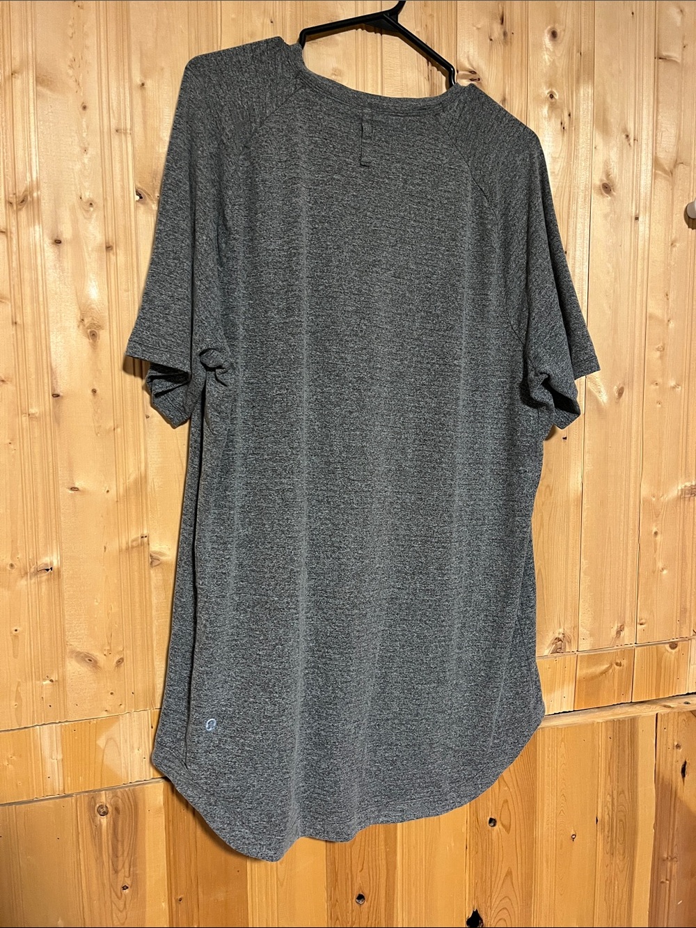 lululemon athletica Men's Dark Heather Gray Short-Sleeve Tee